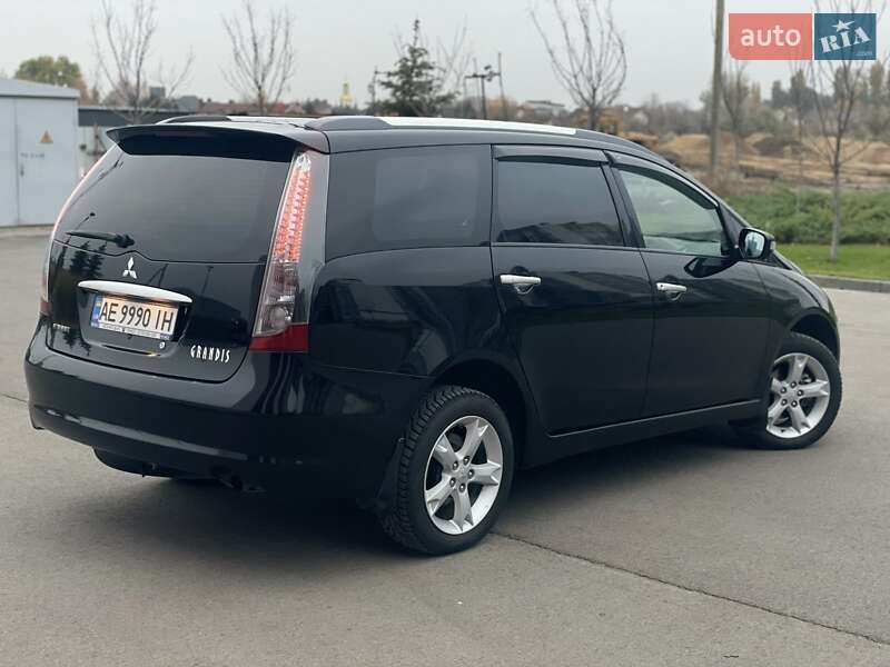 Минивэн Mitsubishi Grandis 2008 в Днепре фото 4 Минивэн Mitsubishi Grandis 2008 в Днепре