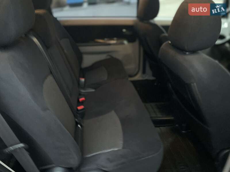 Минивэн Mitsubishi Grandis 2008 в Днепре фото 21 Минивэн Mitsubishi Grandis 2008 в Днепре