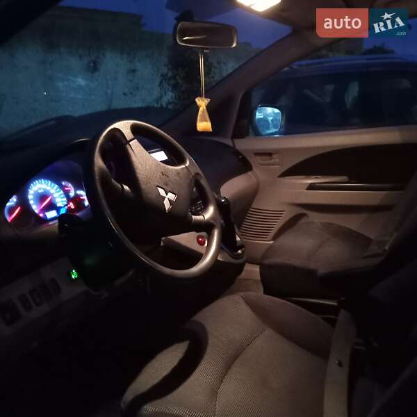 Минивэн Mitsubishi Grandis 2007 в Чернигове фото 3 Минивэн Mitsubishi Grandis 2007 в Чернигове
