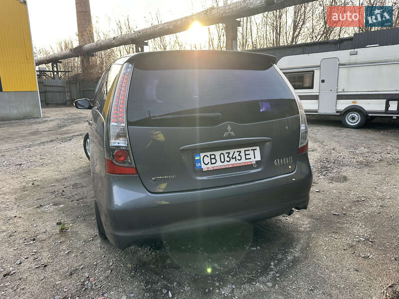Минивэн Mitsubishi Grandis 2008 в Нежине фото 12 Минивэн Mitsubishi Grandis 2008 в Нежине