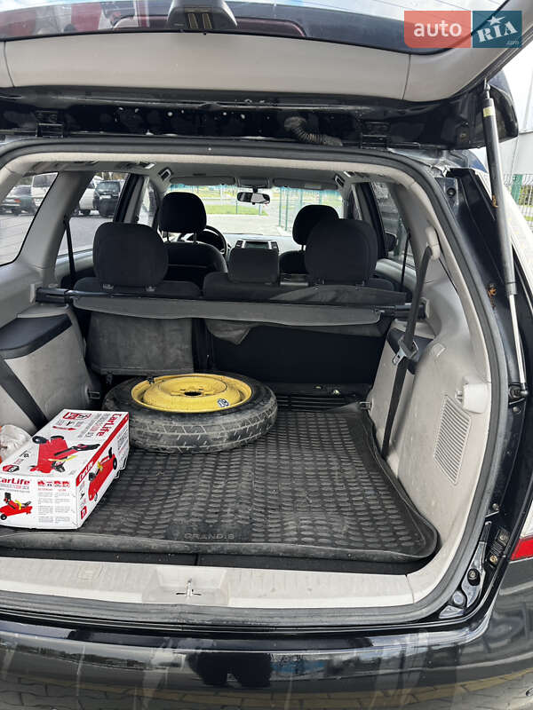 Мінівен Mitsubishi Grandis 2009 в Києві фото 9 Мінівен Mitsubishi Grandis 2009 в Києві