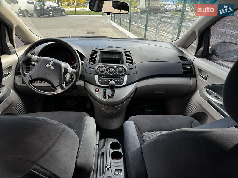 Мінівен Mitsubishi Grandis 2009 в Києві фото 7 Мінівен Mitsubishi Grandis 2009 в Києві