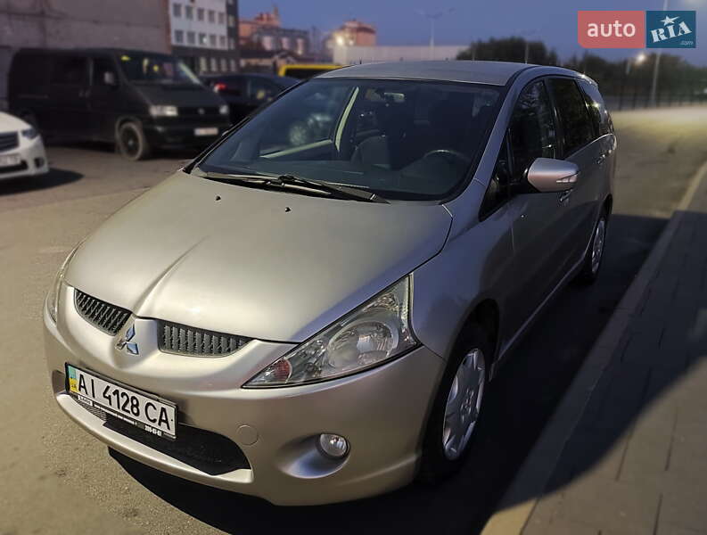 Минивэн Mitsubishi Grandis 2008 в Киеве
