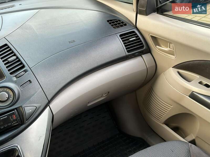 Минивэн Mitsubishi Grandis 2006 в Одессе