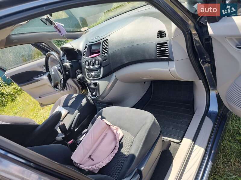 Минивэн Mitsubishi Grandis 2008 в Теребовле