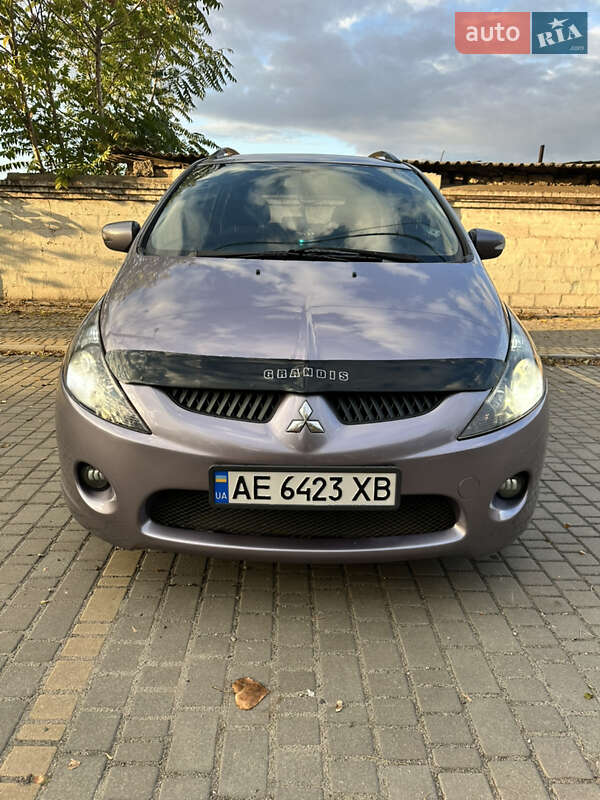 Мінівен Mitsubishi Grandis 2006 в Нікополі