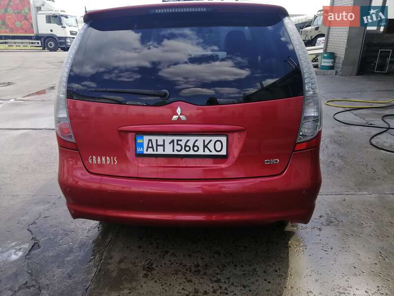 Минивэн Mitsubishi Grandis 2006 в Киеве