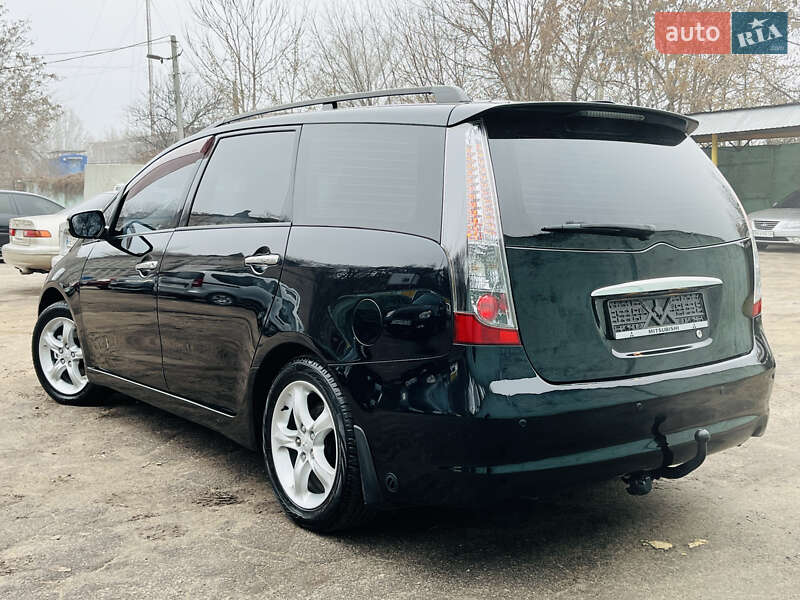 Mitsubishi Grandis 2007