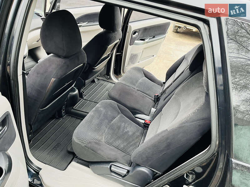 Мінівен Mitsubishi Grandis 2007 в Кам'янському