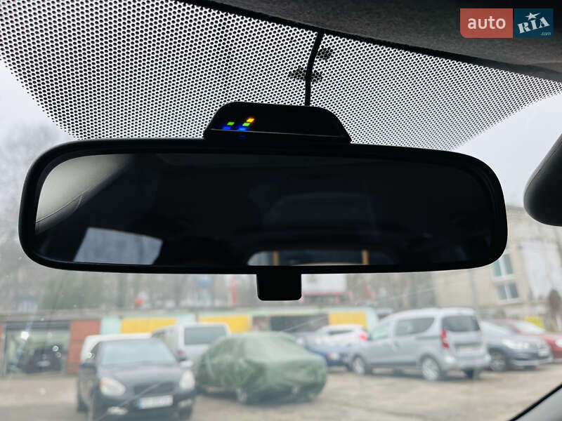 Мінівен Mitsubishi Grandis 2007 в Кам'янському