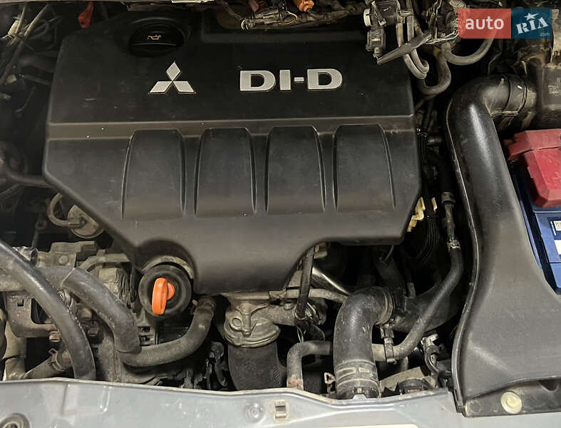 Минивэн Mitsubishi Grandis 2006 в Одессе фото 27 Минивэн Mitsubishi Grandis 2006 в Одессе