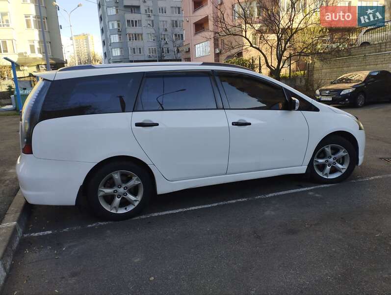 Минивэн Mitsubishi Grandis 2009 в Киеве фото 4 Минивэн Mitsubishi Grandis 2009 в Киеве