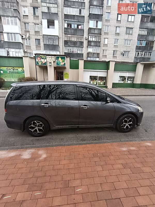 Минивэн Mitsubishi Grandis 2009 в Кременчуге фото Минивэн Mitsubishi Grandis 2009 в Кременчуге