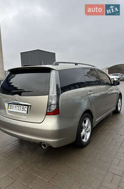 Минивэн Mitsubishi Grandis 2006 в Хмельницком