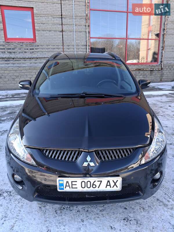 Mitsubishi Grandis 2008