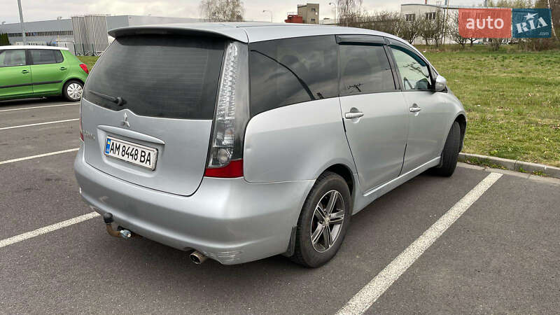 Минивэн Mitsubishi Grandis 2006 в Киеве
