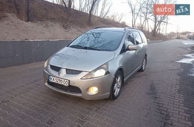 Минивэн Mitsubishi Grandis 2006 в Калите