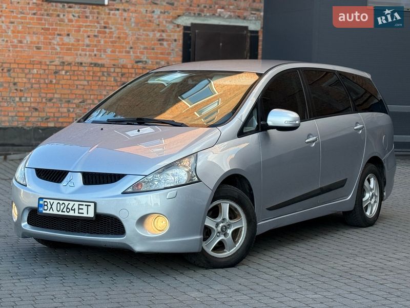 Mitsubishi Grandis 2010 Mitsubishi Grandis 2010