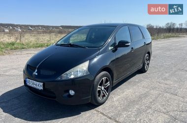 Минивэн Mitsubishi Grandis 2005 в Баре