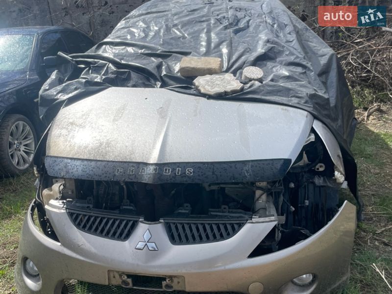 Mitsubishi Grandis 2008