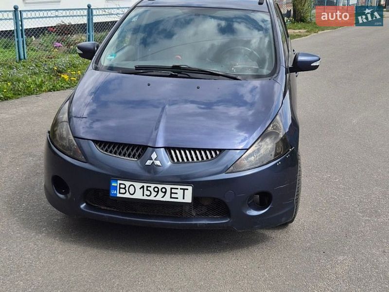 Mitsubishi Grandis 2006