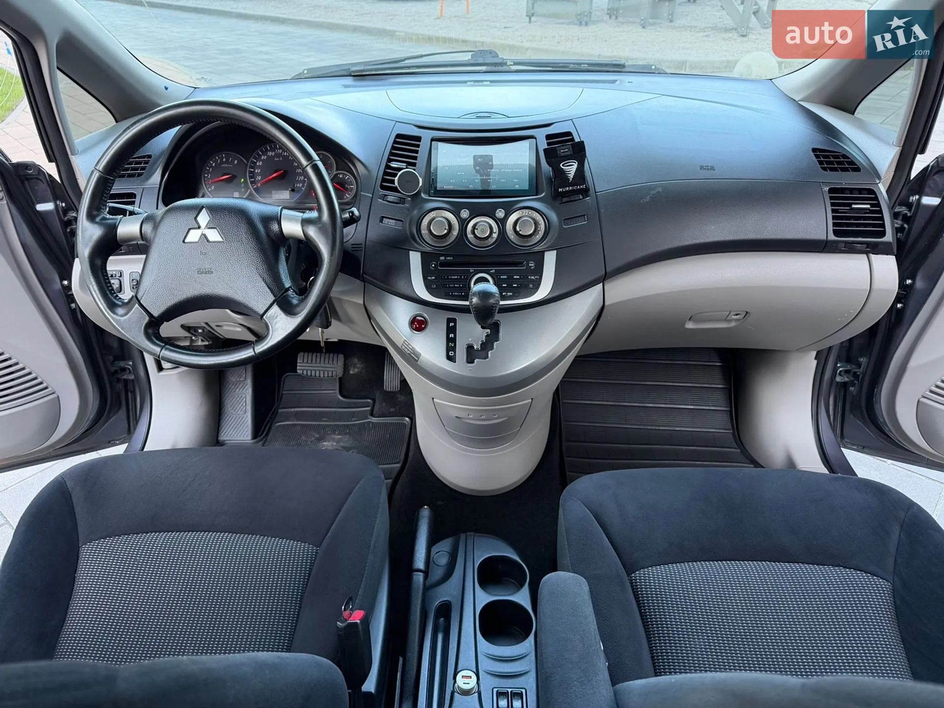 Mitsubishi Grandis 2008 VIN JMBLRNA4W8Z002810 фото оголошення 23 з 30