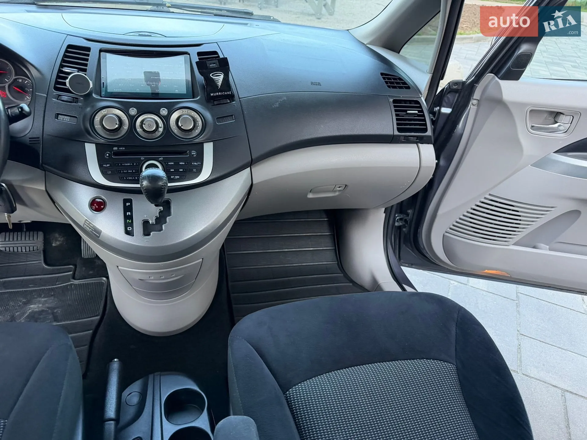 Mitsubishi Grandis 2008 VIN JMBLRNA4W8Z002810 фото оголошення 24 з 30