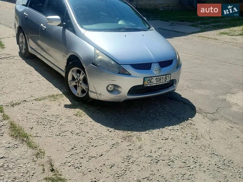 Mitsubishi Grandis 2008