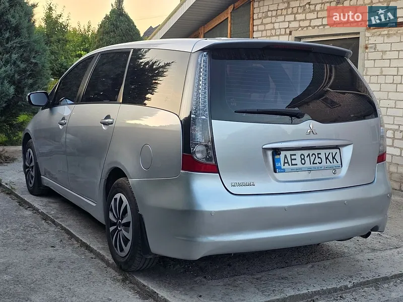 Mitsubishi Grandis 2008 VIN JMBLNNA4W8Z001342 фото оголошення 4 з 49