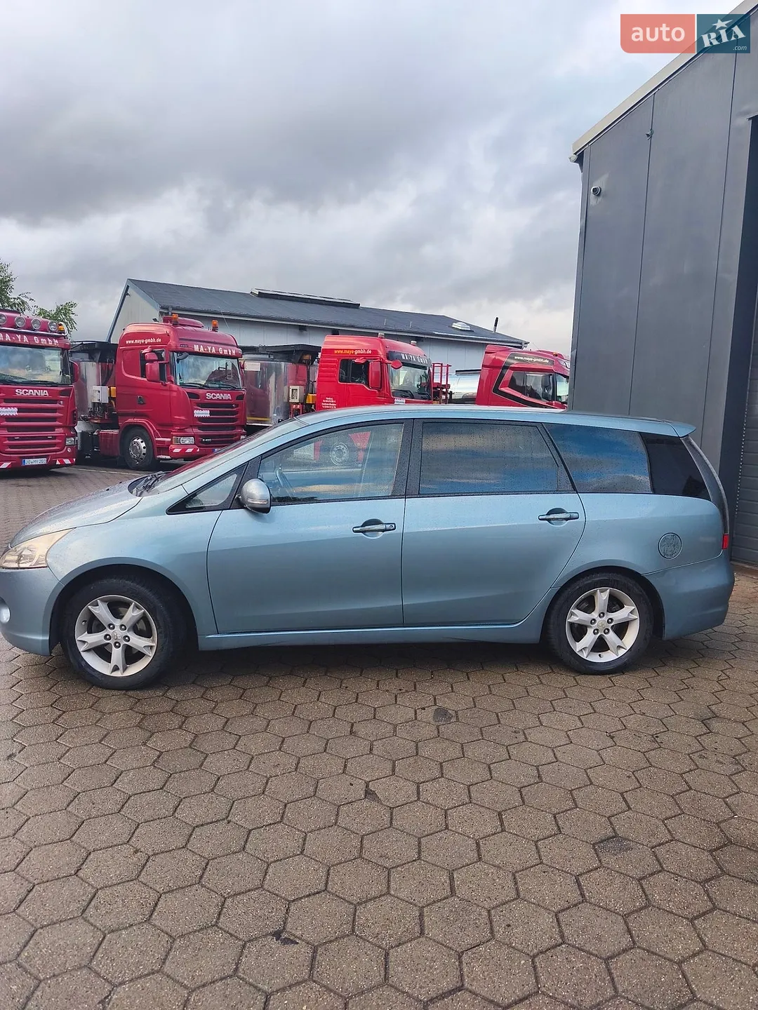 2010 Mitsubishi Grandis - мініатюра 2