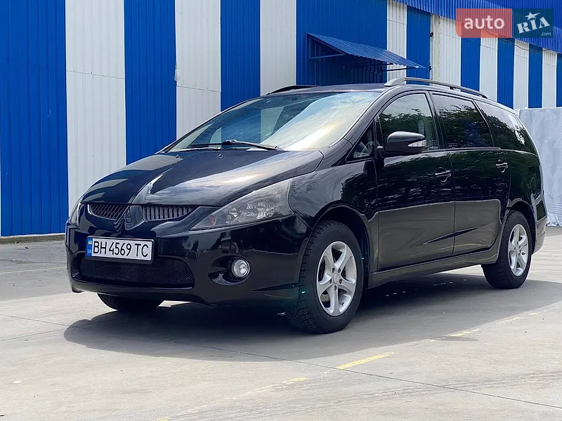Mitsubishi Grandis 2005