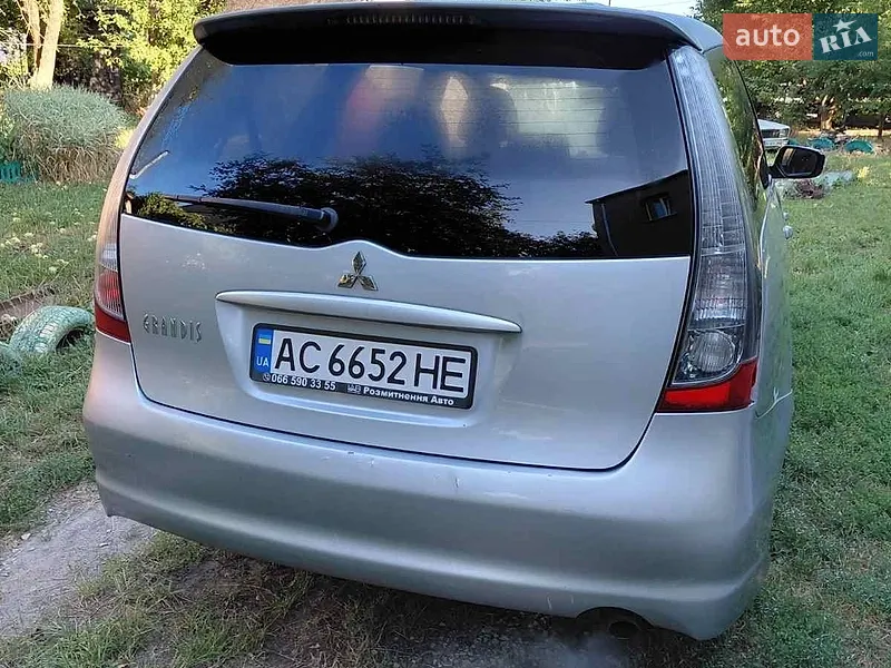 Mitsubishi Grandis
