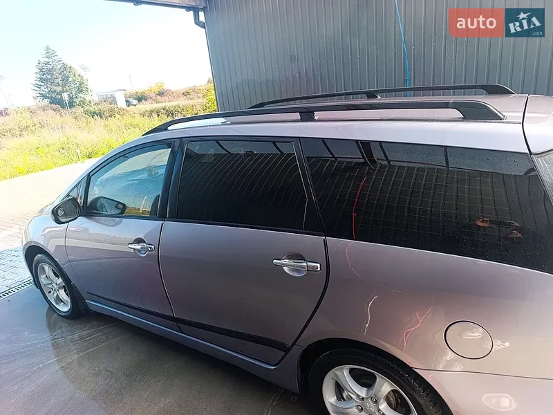 Mitsubishi Grandis