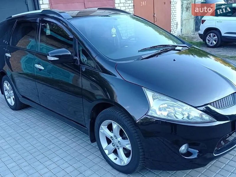 Mitsubishi Grandis 2008