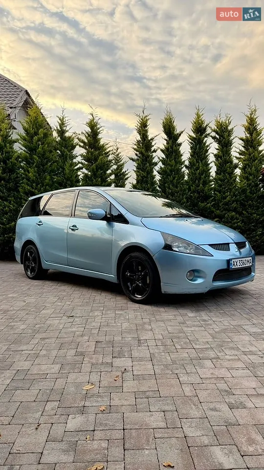 Mitsubishi Grandis 2004