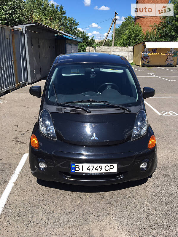 Хэтчбек Mitsubishi i-MiEV 2014 в Полтаве