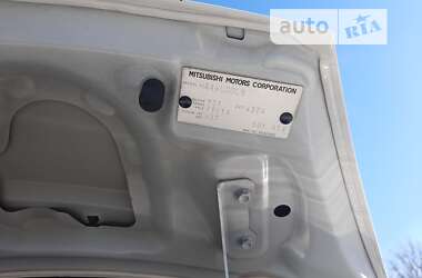 Хэтчбек Mitsubishi i-MiEV 2014 в 