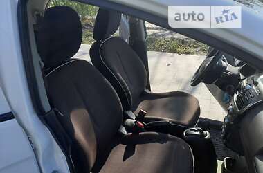 Хэтчбек Mitsubishi i-MiEV 2014 в 