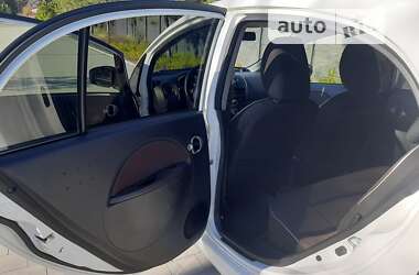 Хэтчбек Mitsubishi i-MiEV 2014 в 