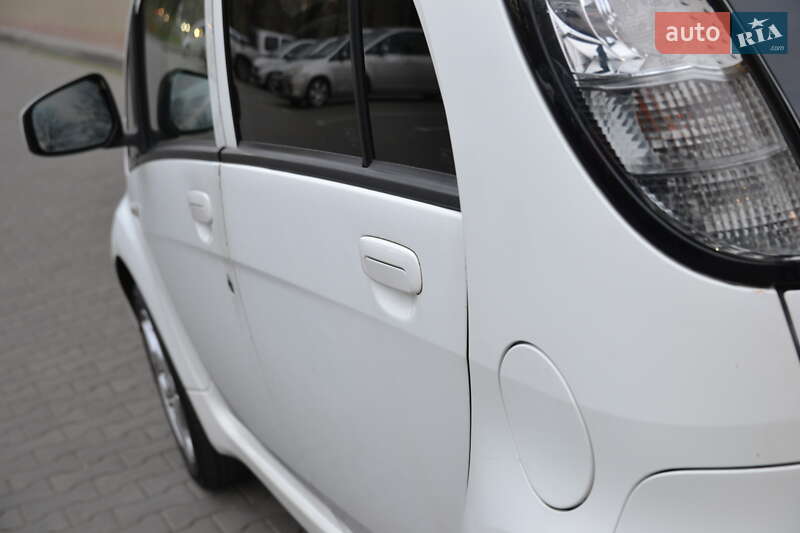 Хэтчбек Mitsubishi i-MiEV 2011 в Луцке