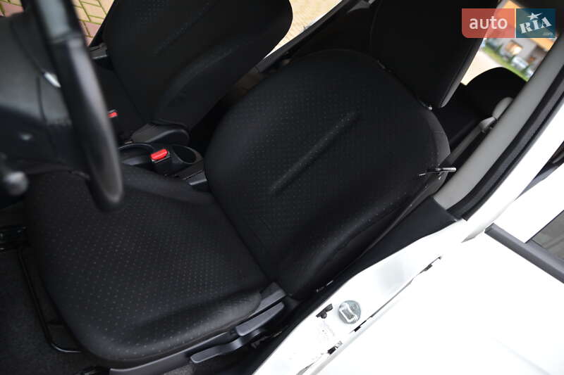 Хэтчбек Mitsubishi i-MiEV 2011 в Луцке
