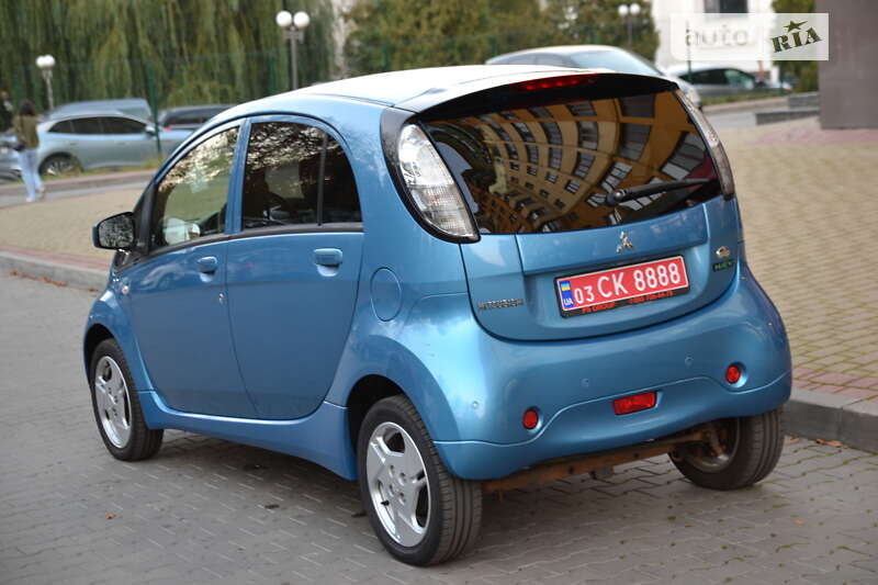 Хэтчбек Mitsubishi i-MiEV 2012 в Луцке