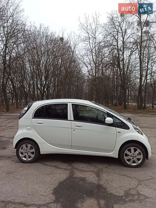 Хетчбек Mitsubishi i-MiEV 2011 в Вінниці