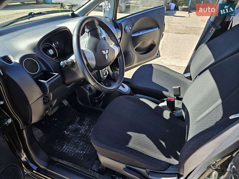 Хэтчбек Mitsubishi i-MiEV 2010 в Шостке