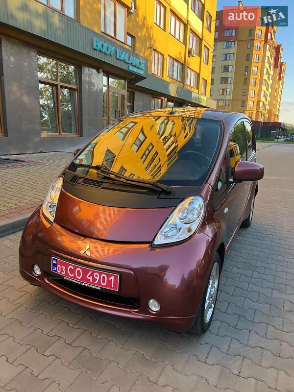 Хэтчбек Mitsubishi i-MiEV 2014 в Луцке