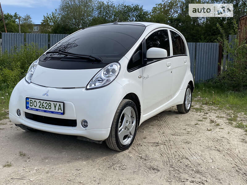 Хэтчбек Mitsubishi i-MiEV 2015 в Тернополе