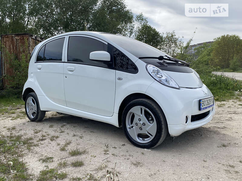 Хэтчбек Mitsubishi i-MiEV 2015 в Тернополе