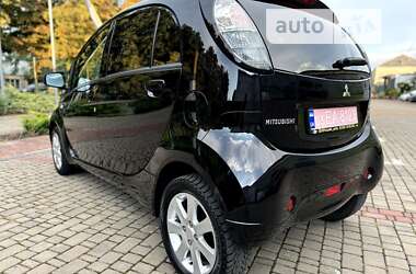 Хэтчбек Mitsubishi i-MiEV 2012 в 