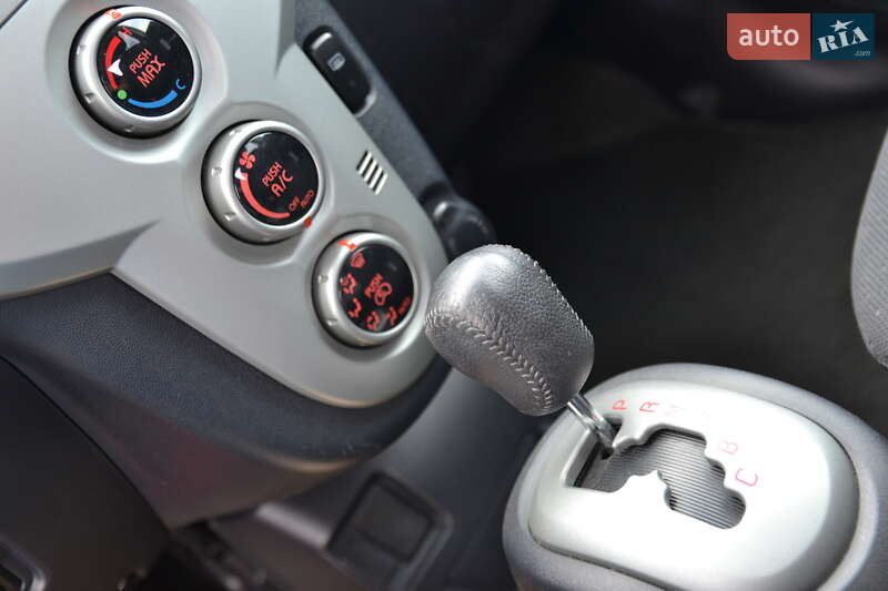 Хэтчбек Mitsubishi i-MiEV 2012 в Луцке