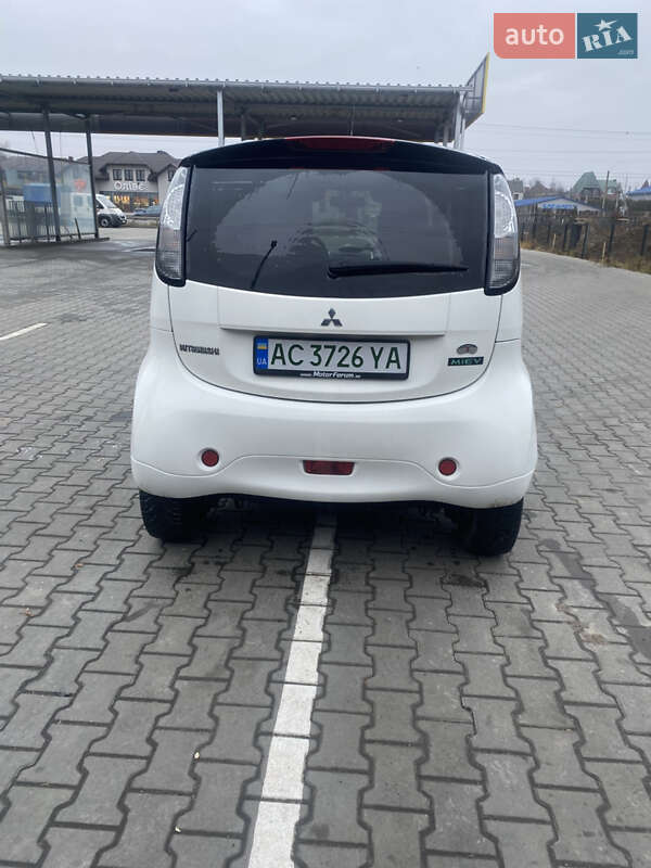 Хэтчбек Mitsubishi i-MiEV 2011 в Луцке